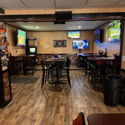 DJ’s Dugout Sports Club - Extra seating and games