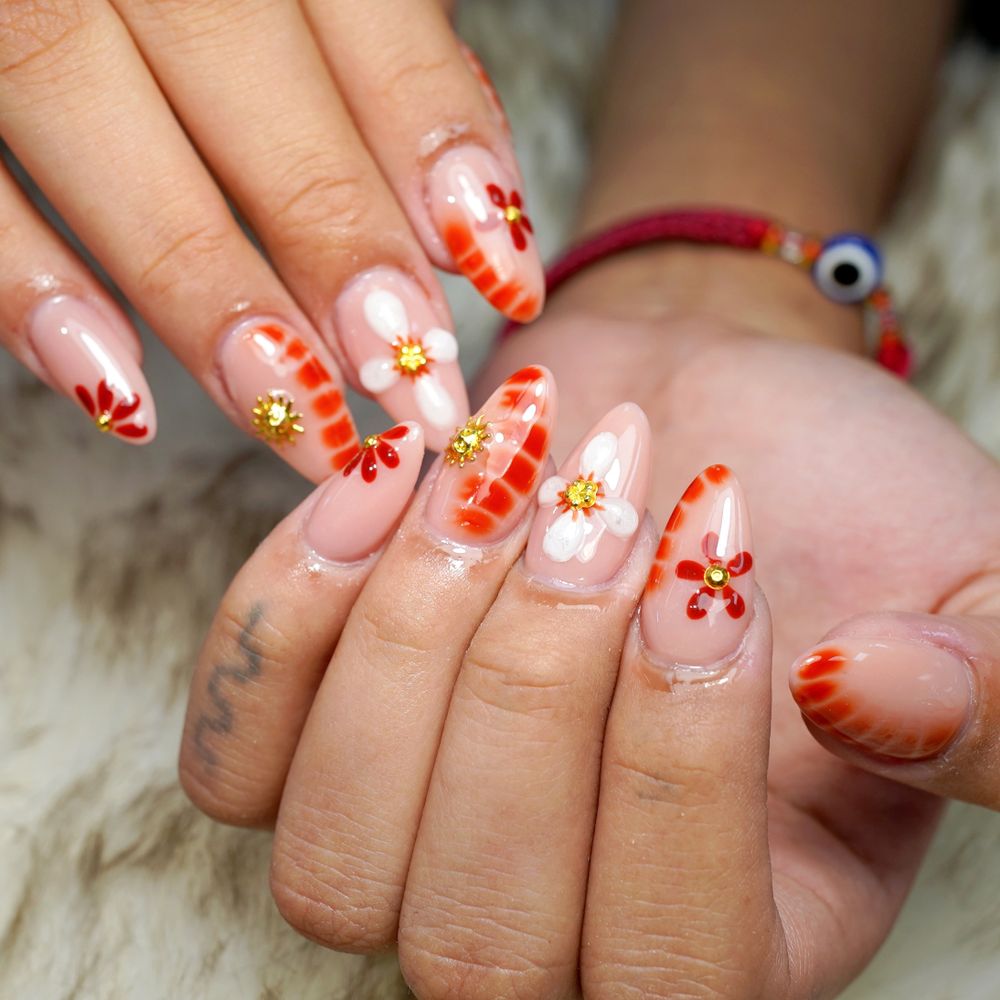 LACEY NAILS LUX Updated August 2024 92 Photos 344 N Main St