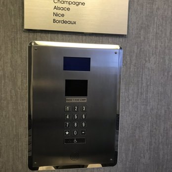 Dallas Marriott Downtown - Cool elevator system - Hotels Near Me - Dallas, Texas