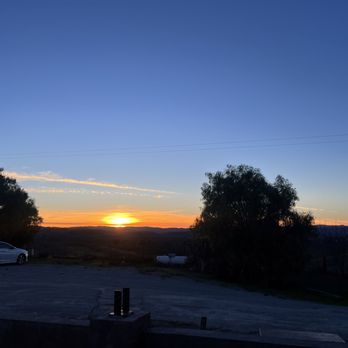 High Ridge Manor - Beautiful sunset view - Bed & Breakfast Near Me - Paso Robles, California