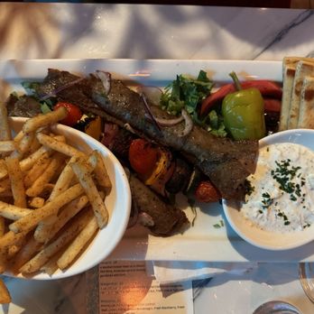 Greek Bistro - Gyro plate - Greek Near Me - Glendale, California