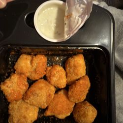 Papa Johns - Hot Lemon Pepper Boneless Wings had barely any sauce in.