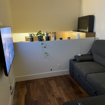 Wall Mount Guru - TV Mounting Near Me - Port Moody, British Columbia Wall Mount Guru - TV Mounting Near Me - Port Moody, British Columbia