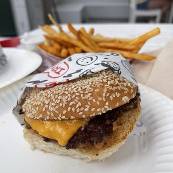 Irv's Burgers - Custom burger - Burgers Near Me - Malibu, California Irv's Burgers - Custom burger - Burgers Near Me - Malibu, California