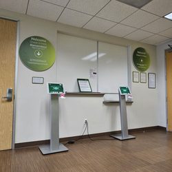 Quest Diagnostics - Self check in, reqs photo ID and insurance
