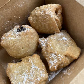 Craft Food Barn - Deep fried Oreos - Coffee & Tea Near Me - North Adams, Massachusetts