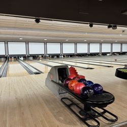 Spins Bowl -Carmel - Inside