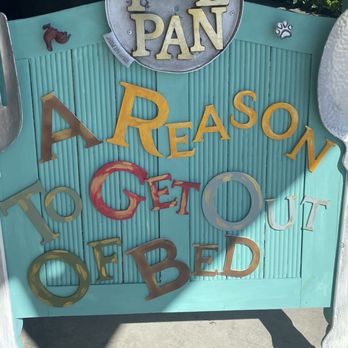 The Pan - 3/16/24 (sat): Cute exterior art signage - Breakfast & Brunch Near Me - Torrance, California