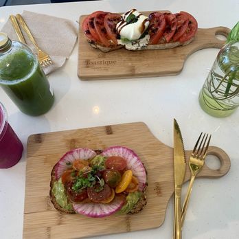 Toastique - Avocado Smash Toast Tomato Buratta Toast Large Gingerberry Smoothie - Juice Bars & Smoothies Near Me - Bakersfield, California