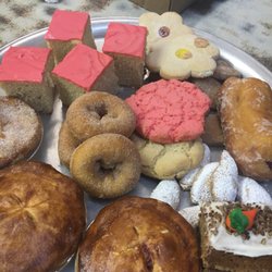 Ornelas Bakery & Food Store - I love my display