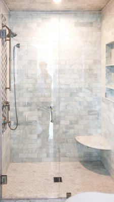 Donovan Glass by null