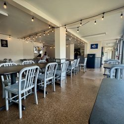 Los Primos Mexican Grill - Interior