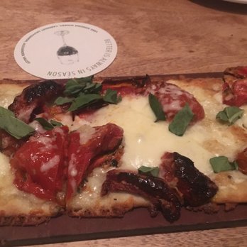 Seasons 52 - Roma tomato flatbread, a bit bland - New American Near Me - Mclean, Virginia Seasons 52 - Roma tomato flatbread, a bit bland - New American Near Me - Mclean, Virginia