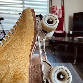 Bo’s Boots on Wheels - Arius Plate on a Custom 336 Riedell color lab boot - Skate Shops Near Me - San Diego, California