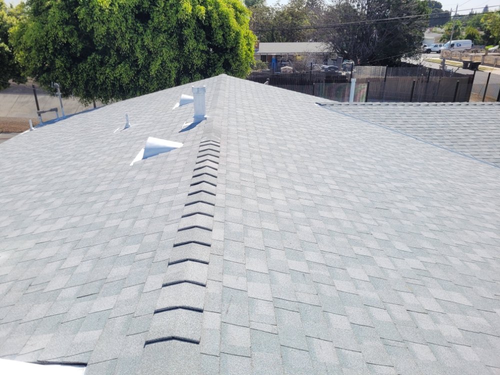 Slide of Hernandez Roofing