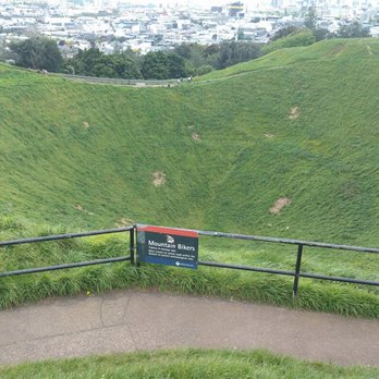 Mt Eden - Crater - Local Flavor Near Me - Auckland, AUK