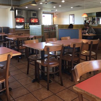 Lion's Choice - Sunset Hills - A good size dining room helps when this location gets busy at peak times. - Sandwiches Near Me - Sunset Hills, Missouri