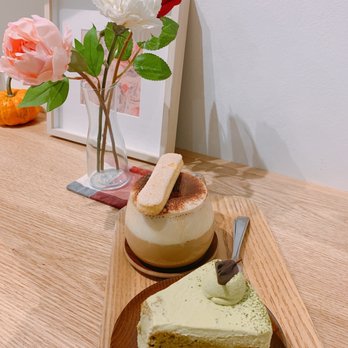 Little Pebbles - Desserts Near Me - Toronto, Ontario Little Pebbles - Desserts Near Me - Toronto, Ontario