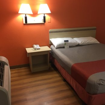 Motel 6 - Standard room - Hotels Near Me - Bellflower, California Motel 6 - Standard room - Hotels Near Me - Bellflower, California