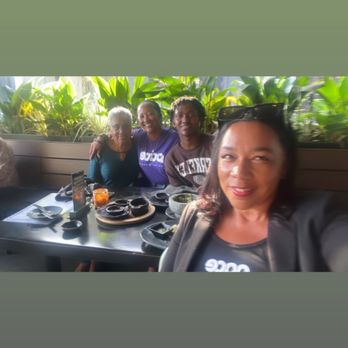 La Popular - Guacamole, churros, margaritas, tacos, family & friends - Mexican Near Me - Porter Ranch, California