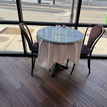 Cafe Intermezzo - Seating area - Coffee & Tea Near Me - Nashville, Tennessee Cafe Intermezzo - Seating area - Coffee & Tea Near Me - Nashville, Tennessee