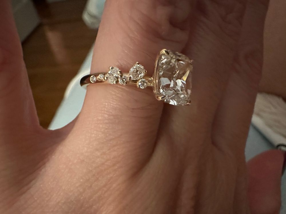 ANTHONY ROBERT JEWELERS Updated September 2024 42 Photos & 21