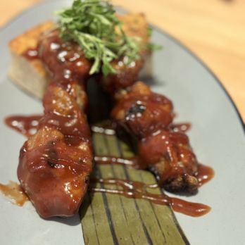 Crocante Restaurant - Pinchos - pork skewers served with bbq sauce and garlic bread croutons style - Puerto Rican Near Me - Orlando, Florida Crocante Restaurant - Pinchos - pork skewers served with bbq sauce and garlic bread croutons style - Puerto Rican Near Me - Orlando, Florida