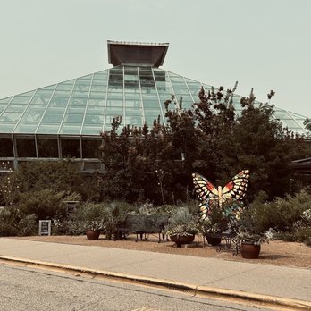 Olbrich Botanical Gardens - Entryway - Botanical Gardens Near Me - Madison, Wisconsin