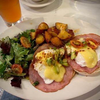 Cafe Bonjour - Eggs benedict - Breakfast & Brunch Near Me - Boston, Massachusetts