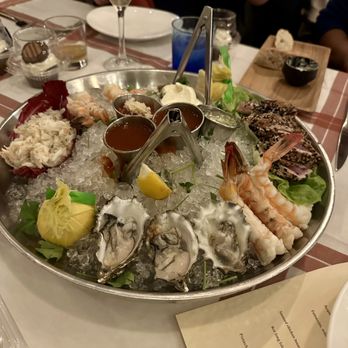 Stefani Prime - Seafood Tower - Italian Near Me - Lincolnwood, Illinois