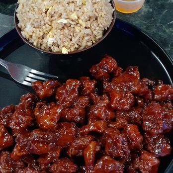 Red Lantern - Orange chicken with fried rice - Chinese Near Me - Jacksonville, Florida Red Lantern - Orange chicken with fried rice - Chinese Near Me - Jacksonville, Florida