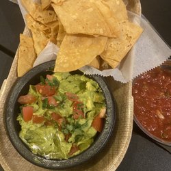 El Paso Grill - Chips and guacamole