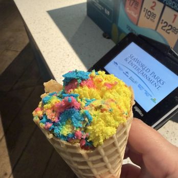 Aquatica Orlando - Rainbow cheesecake ice cream - Water Parks Near Me - Orlando, Florida