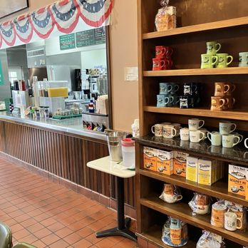 Cafe Du Monde - Inside - Coffee & Tea Near Me - Metairie, Louisiana