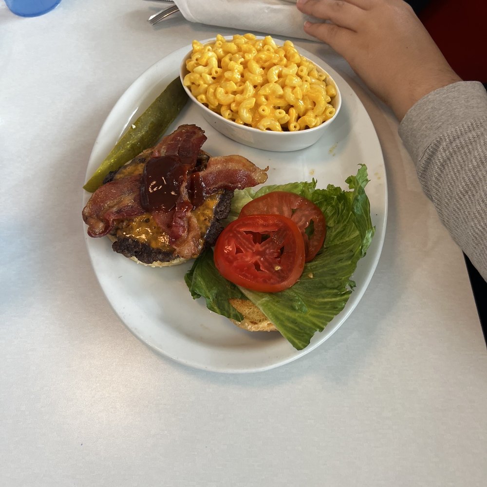 Imperial Diner - Hamburger - Diners Near Me - Windsor, Ontario Imperial Diner - Hamburger - Diners Near Me - Windsor, Ontario