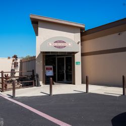 Dury's Gun Shop - STORE FRONT ENTRANCE