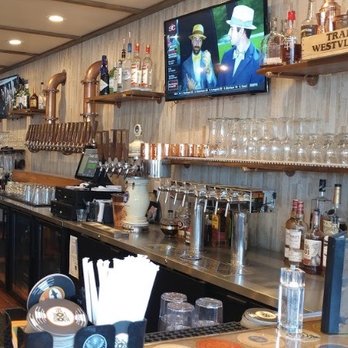 Coasters Taphouse - A look at the bar - Gastropubs Near Me - Cocoa Beach, Florida