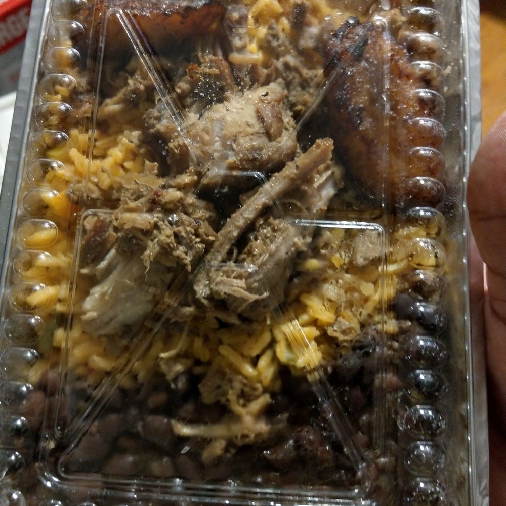 Grilled chicken with yellow rice and beans....mmmm Grilled chicken with yellow rice and beans....mmmm