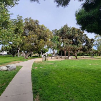 Valley Park - Parks Near Me - Hermosa Beach, California Valley Park - Parks Near Me - Hermosa Beach, California