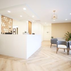 Seacoast Periodontics & Dental Implants - Seacoast Periodontics & Dental Implants Waiting Room