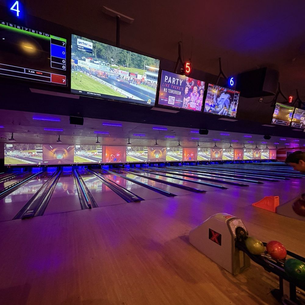 Lucky Strike South Charlotte - Lanes - Venues & Event Spaces Near Me - Charlotte, North Carolina