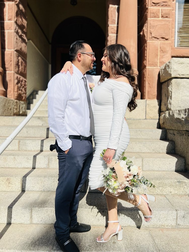 Royal Blooms Flowers Logo