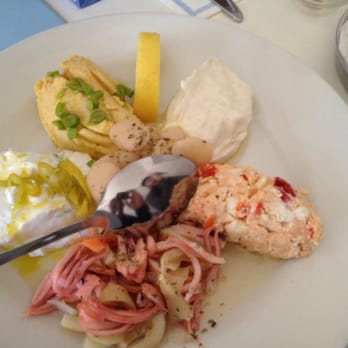Taverna Kreta Grill - Cold Mezze plate - Greek Near Me - Munich, BY