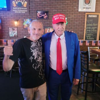 Melech Ha Olam - This is me and a patriotic American at a restaurant bar where real people come not fake Christians. - Churches Near Me - Myrtle Beach, South Carolina