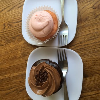 Polkadots Cupcake Factory - Desserts Near Me - Austin, Texas Polkadots Cupcake Factory - Desserts Near Me - Austin, Texas