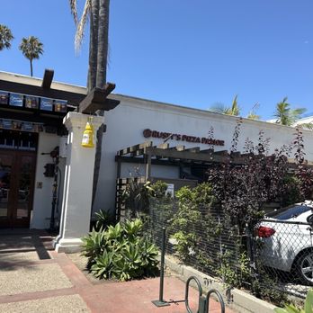 Rusty's Pizza Parlor - Front of the restaurant. - Pizza Near Me - Santa Barbara, California