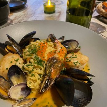 Olive & Hay - Linguini ai Frutti di Mare - Italian Near Me - Napa, California Olive & Hay - Linguini ai Frutti di Mare - Italian Near Me - Napa, California