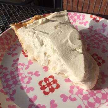 Muddy's Bake Shop - Bananarama pie. (Banana pie) - Bakeries Near Me - Memphis, Tennessee Muddy's Bake Shop - Bananarama pie. (Banana pie) - Bakeries Near Me - Memphis, Tennessee
