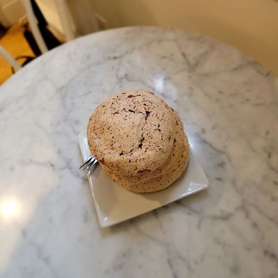 Charlotte Patisserie by null