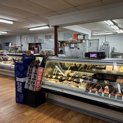 Lighthouse Point Grocery - Lunch counter with deli.
